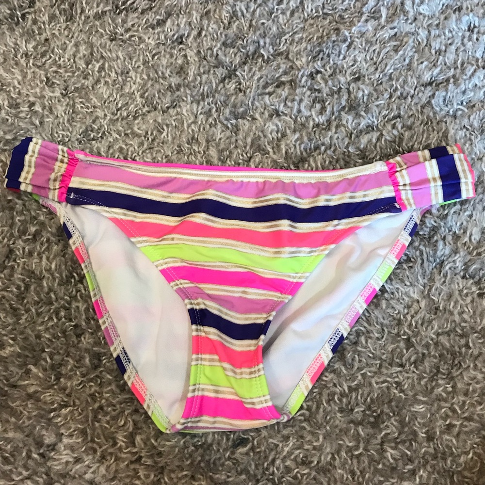 Bikini Set Size Large - Picture 3 of 6